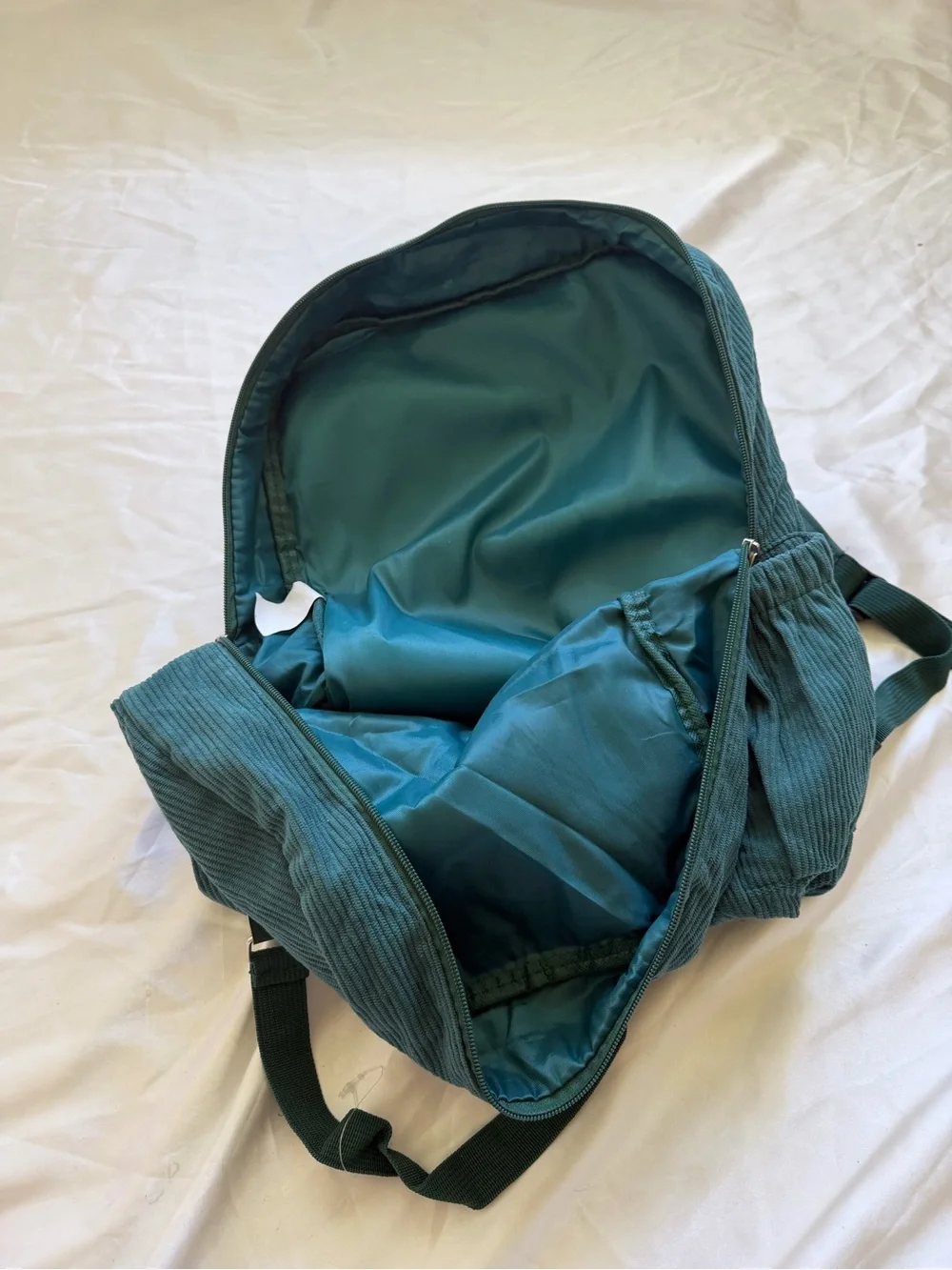 BNWT Metropack true deep green corduroy backpack adjustable straps